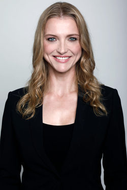 Dr. Franziska Huettner
